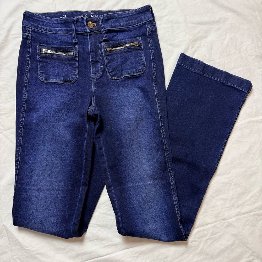 WHITE HOUSE BLACK MARKET The Skinny Flare Jeans Dark Blue Zip Pocket 2 Long